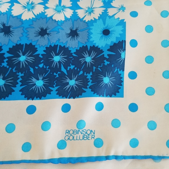 Robinson Golluber Womens Scarf - Picture 3 of 3